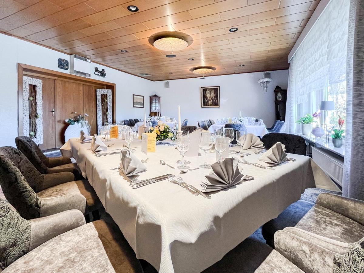 Hotel-Restaurant Vier Linden Stade Buitenkant foto