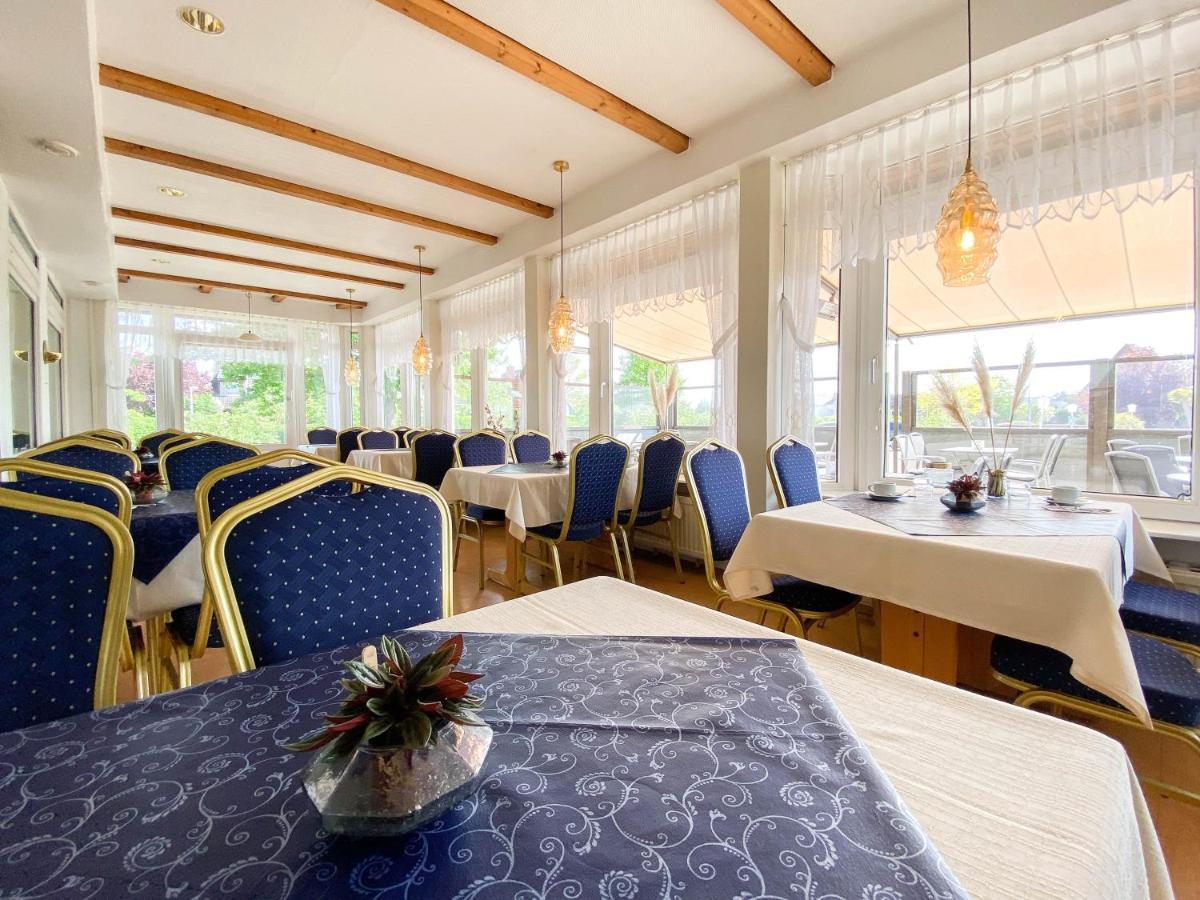 Hotel-Restaurant Vier Linden Stade Buitenkant foto