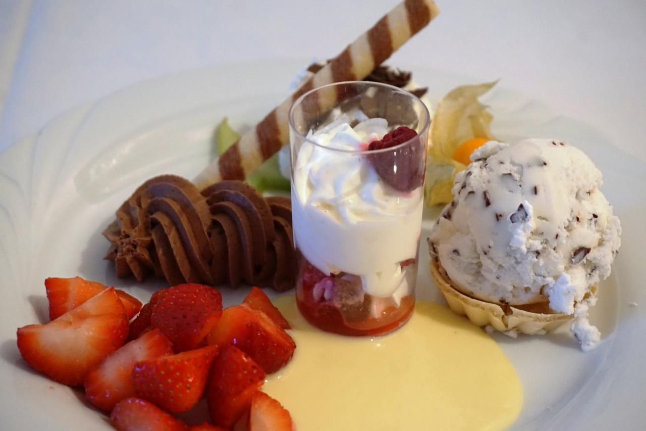 Hotel-Restaurant Vier Linden Stade Buitenkant foto