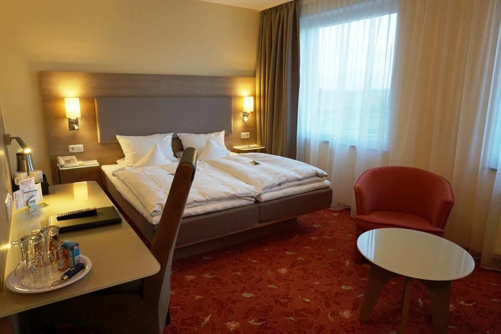 Hotel-Restaurant Vier Linden Stade Buitenkant foto